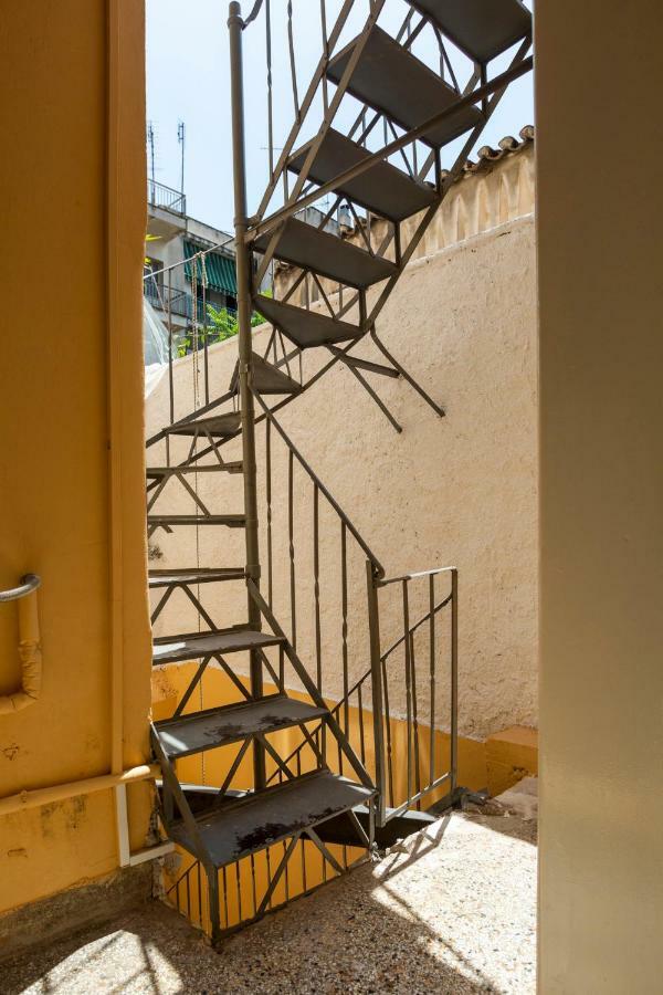 Central 2-Bedroom Apartment With Rooftop Access! Ep9G Atene Esterno foto
